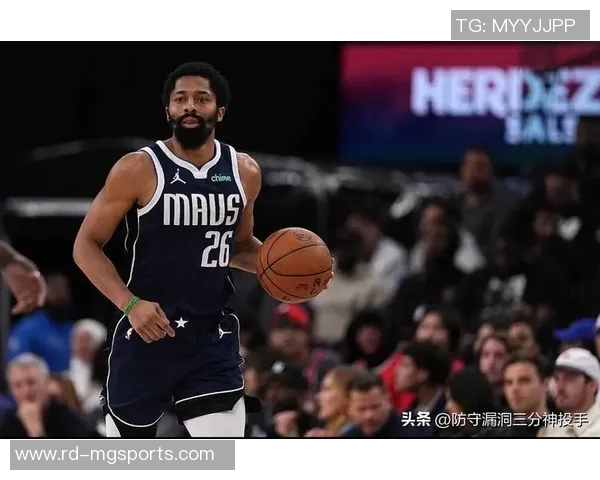 官宣达到签约！草根逆袭！三届扣篮王正式杀回NBA